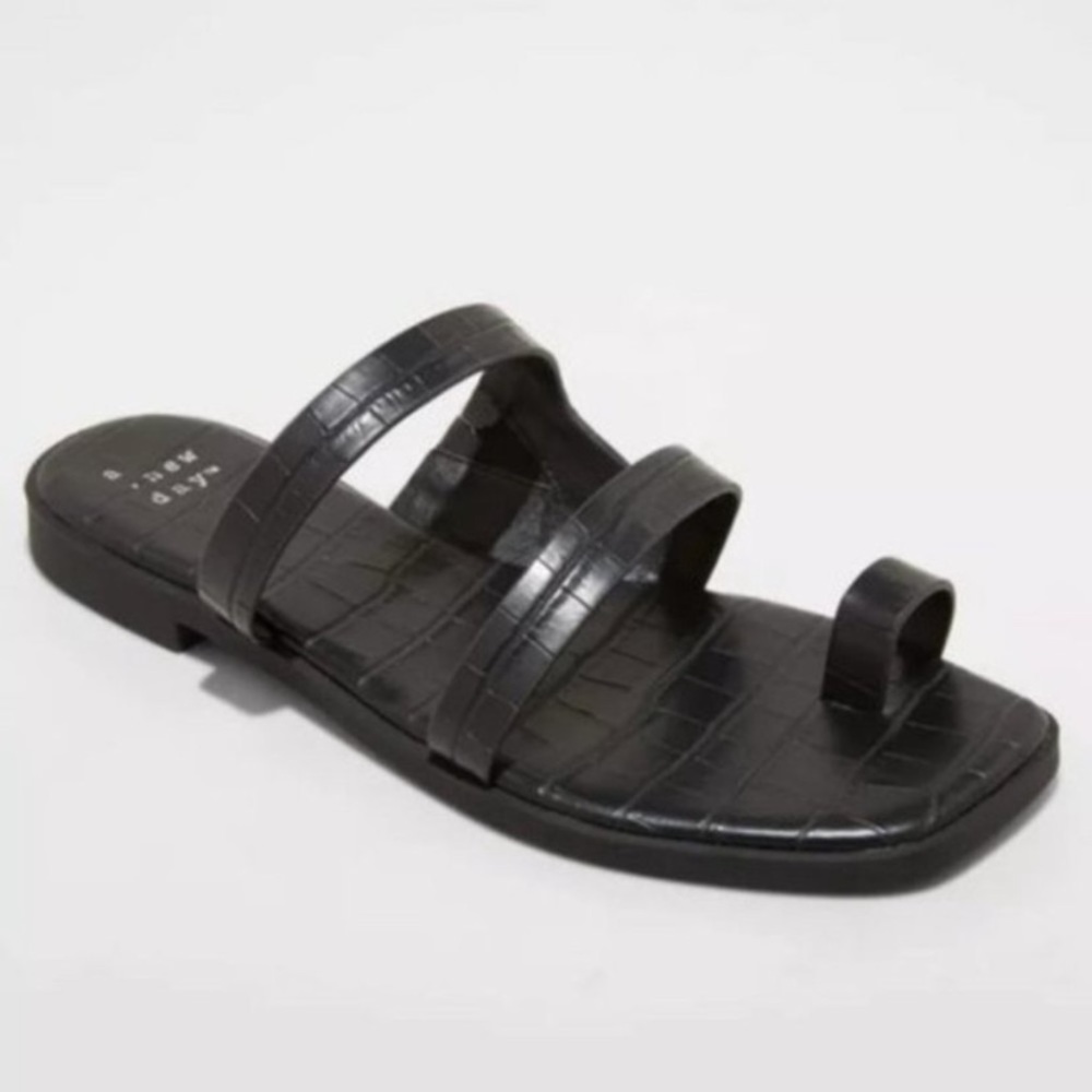 ISO A New Day Marilyn Toe Loop Sandal 6.5